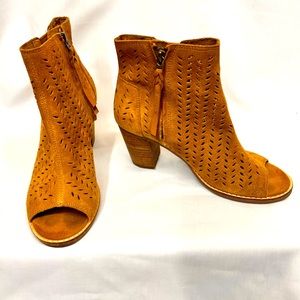 Tom’s Peep-toe booties, size 6.